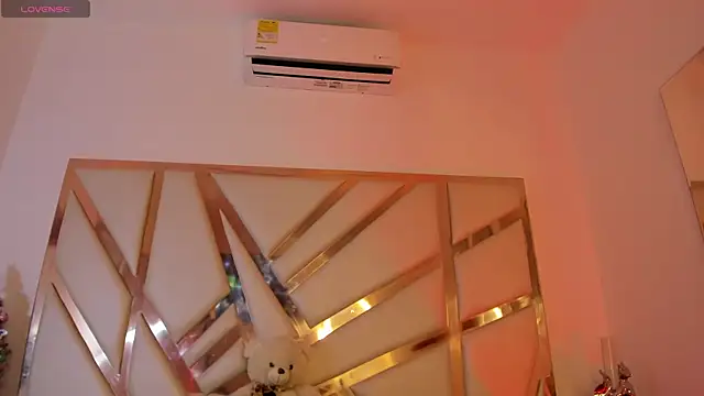 Alexa Handler online show from December 2025 03:04:02 AM