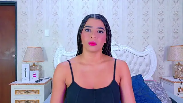 Snapshot of TiaraRosse chatting on September 2025 12:38:02 PM TiaraRosse online show from September 2025 12:38:02 PM