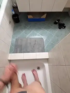 Snapshot of swisslatina8382 chatting on October 2025 10:21:01 PM swisslatina8382 online show from October 2025 10:21:01 PM