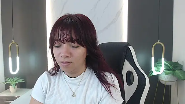 Snapshot of alma_fenix chatting on January 2025 12:15:02 PM alma fenix online show from January 2025 12:15:02 PM