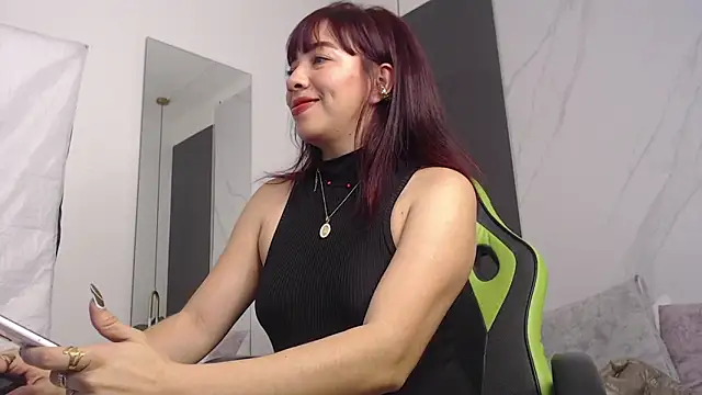 Snapshot of alma_fenix chatting on February 2025 06:15:02 PM alma fenix online show from February 2025 06:15:02 PM