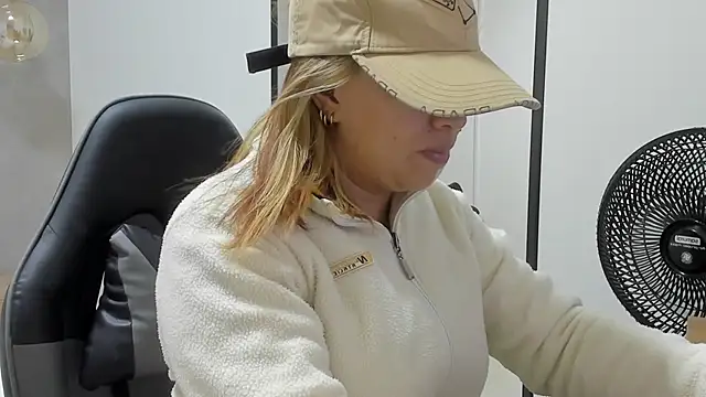 alma fenix online show from February 2026 12:26:01 PM