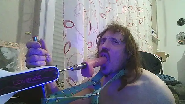 cyril020202 online show from December 2025 12:14:02 PM