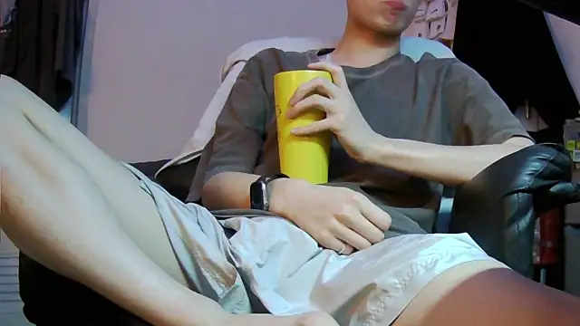 Ray175oo online show from April 2026 05:32:02 PM