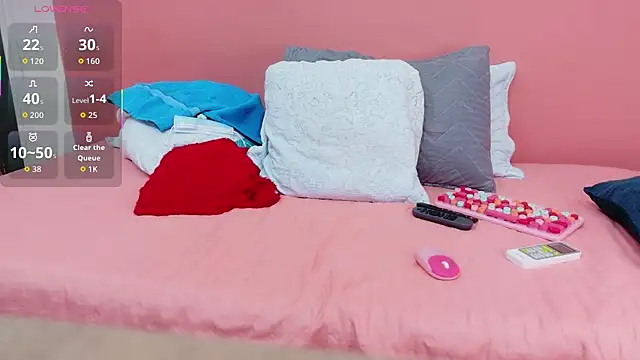 hotlatinateacher online show from October 2025 07:36:01 PM