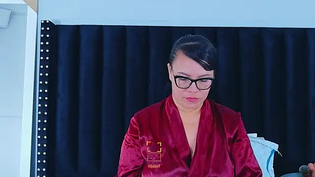 hotlatinateacher online show from March 2026 11:46:01 AM