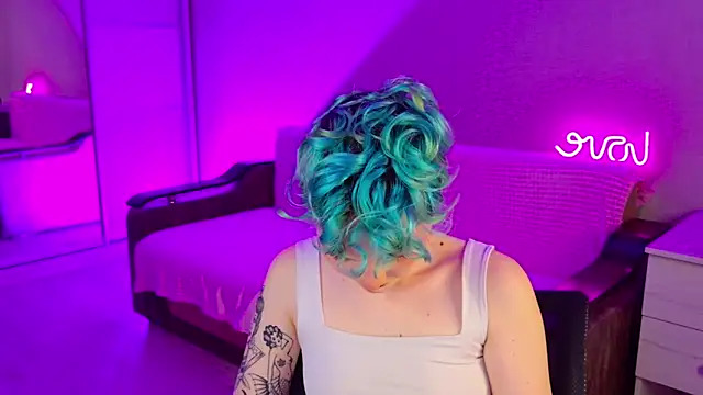 School Love online show from December 2024 01:13:02 PM