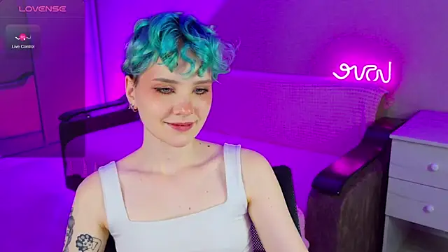 School Love online show from December 2024 04:20:01 PM