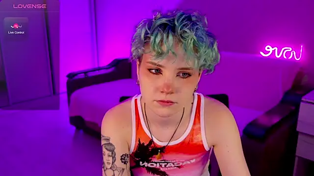 School Love online show from December 2024 01:11:02 PM