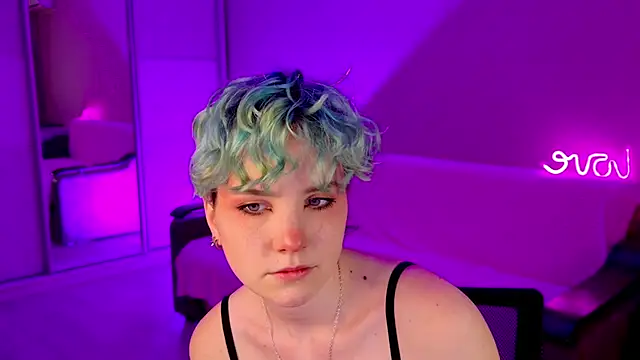 School Love online show from December 2024 01:11:02 PM