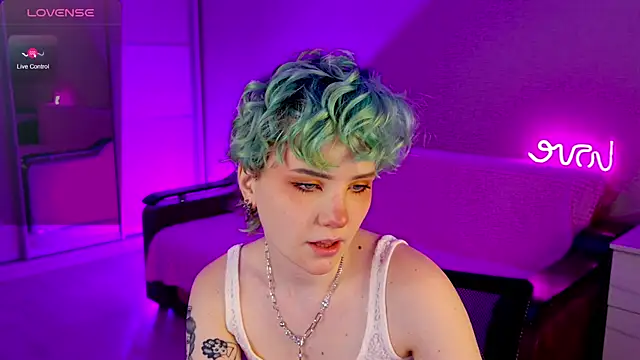 School Love online show from January 2025 01:15:01 PM