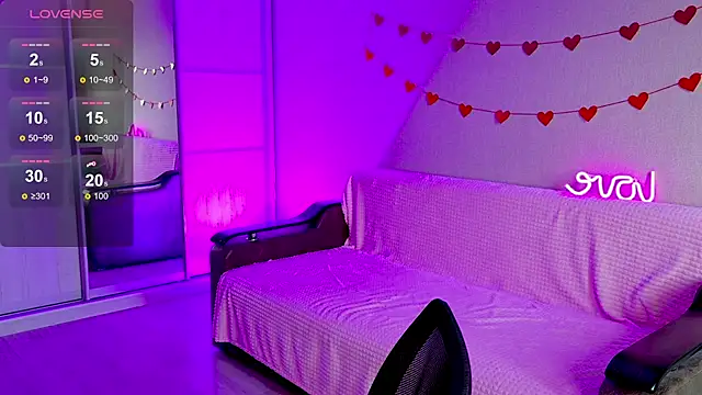 School Love online show from March 2025 01:07:02 PM