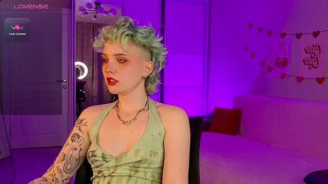 School Love online show from March 2025 04:13:01 PM