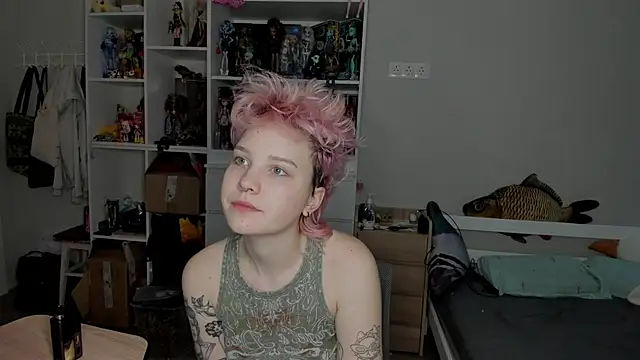 School Love online show from February 2026 07:01:01 AM