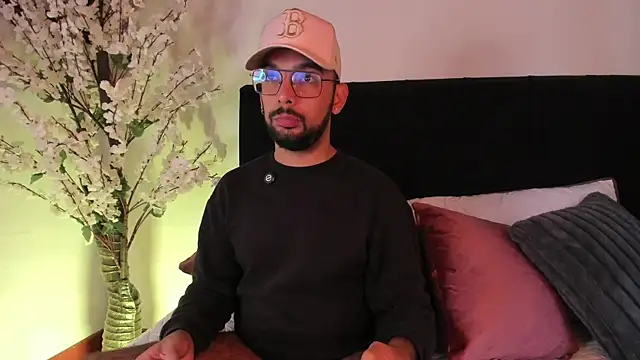 Snapshot of _PauloDaSilva_ chatting on March 2026 12:11:01 PM PauloDaSilva online show from March 2026 12:11:01 PM