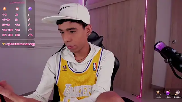 aldrinwhite online show from January 2025 05:19:01 PM