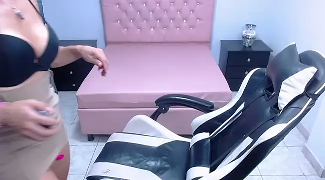 KateTompson  online show from January 2025 08:50:02 PM