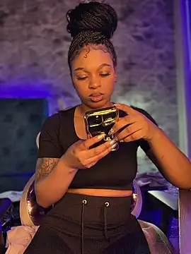 Melany Williams online show from February 2026 01:05:02 PM