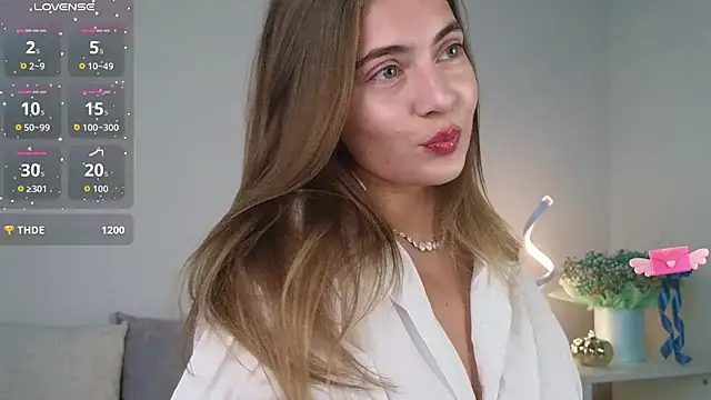 chloi hes online show from November 2025 09:55:02 AM