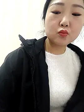 Snapshot of AHL756 chatting on February 2025 06:41:01 AM AHL756 online show from February 2025 06:41:01 AM