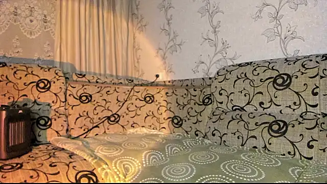 insanely-sweet online show from February 2025 06:58:02 PM