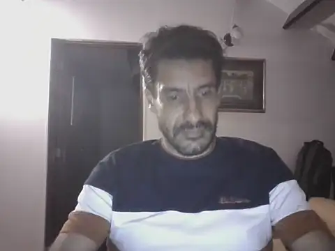 Snapshot of elkike1980 chatting on May 2026 01:02:04 AM elkike1980 online show from May 2026 01:02:04 AM