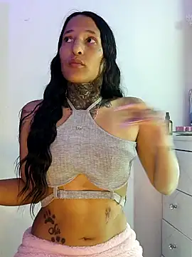 Nicole420squirt online show from February 2025 05:20:01 PM