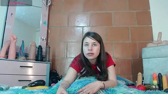 Snapshot of RubyEmerald chatting on February 2026 12:01:02 PM RubyEmerald online show from February 2026 12:01:02 PM