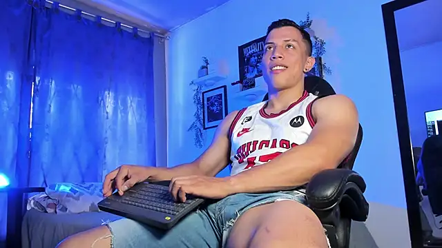 ThomsEvery  online show from November 2025 04:41:01 PM