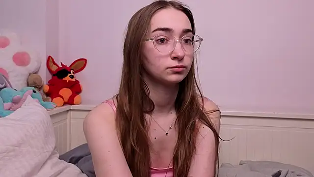 PollyBeev online show from June 2026 07:25:02 AM