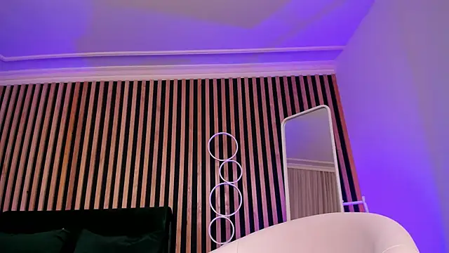 MiaMews online show from January 2025 03:22:02 PM