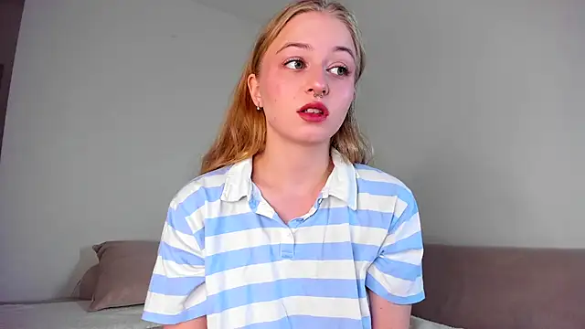 MiaMews online show from November 2025 12:27:01 PM