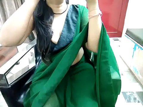 aarushi sharmaa online show from September 2025 03:39:01 AM