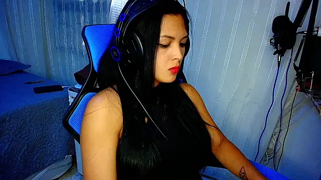 MOMMYJEVAA online show from March 2025 08:53:01 PM