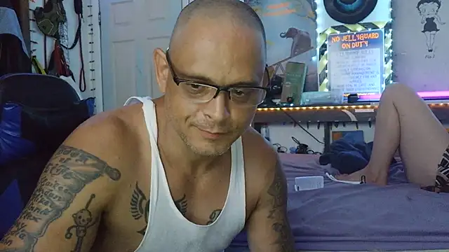 Snapshot of Buffshagswell chatting on June 2026 01:05:02 AM Buffshagswell online show from June 2026 01:05:02 AM