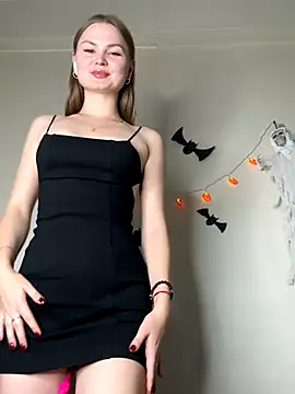 NickiLike online show from October 2025 06:50:02 PM