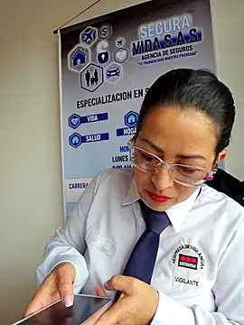 Snapshot of MARIANA-12_ chatting on October 2025 12:17:01 PM MARIANA-12 online show from October 2025 12:17:01 PM