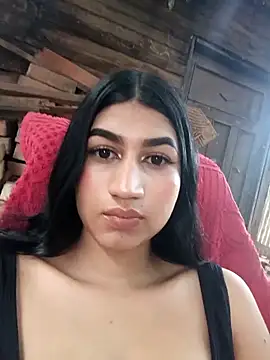 Julix A online show from December 2025 12:32:01 PM