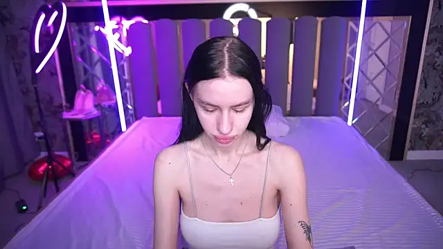 Snow WhiteeeX online show from April 2026 05:45:02 AM