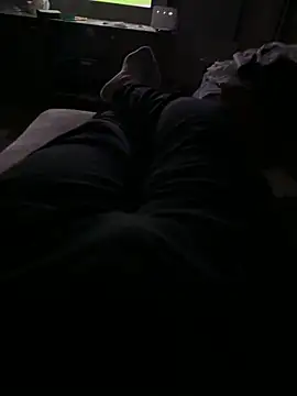 reelciii21 online show from November 2025 05:46:02 PM