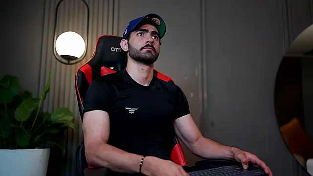 Austin bolt online show from December 2024 05:15:01 AM