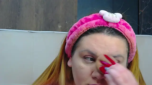 MelanieBrownn online show from December 2025 06:41:02 AM