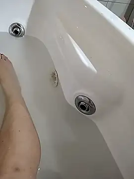 Snapshot of luana63 chatting on March 2026 12:40:01 PM luana63 online show from March 2026 12:40:01 PM