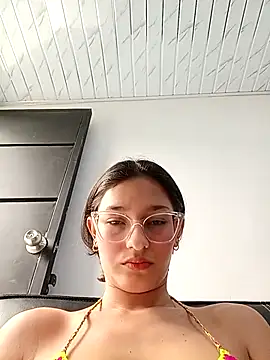 Ary-18 online show from October 2025 01:45:02 PM