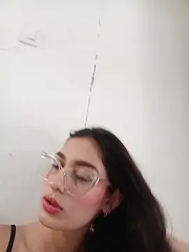 Ary-18 online show from October 2025 01:36:03 PM