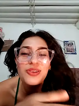 Ary-18 online show from November 2025 01:39:02 AM