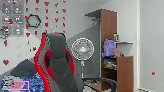 Danniela rivera online show from March 2025 12:00:01 PM