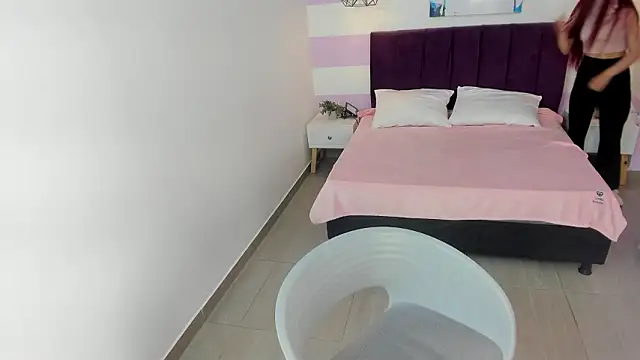 Scarlett  bell online show from February 2026 01:10:01 PM