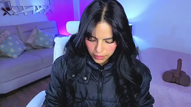 Eliie Ruizz online show from April 2026 04:28:02 AM