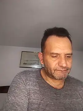 RogueTraveler online show from October 2025 03:50:01 AM